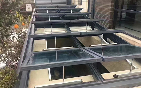 某轨道交通车辆维修车间榆林排烟窗应用